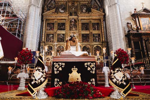 BESAMANOS_HUMILLACION_2026